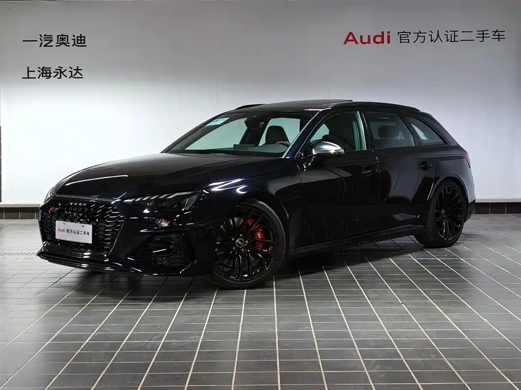 AUDI RS 4