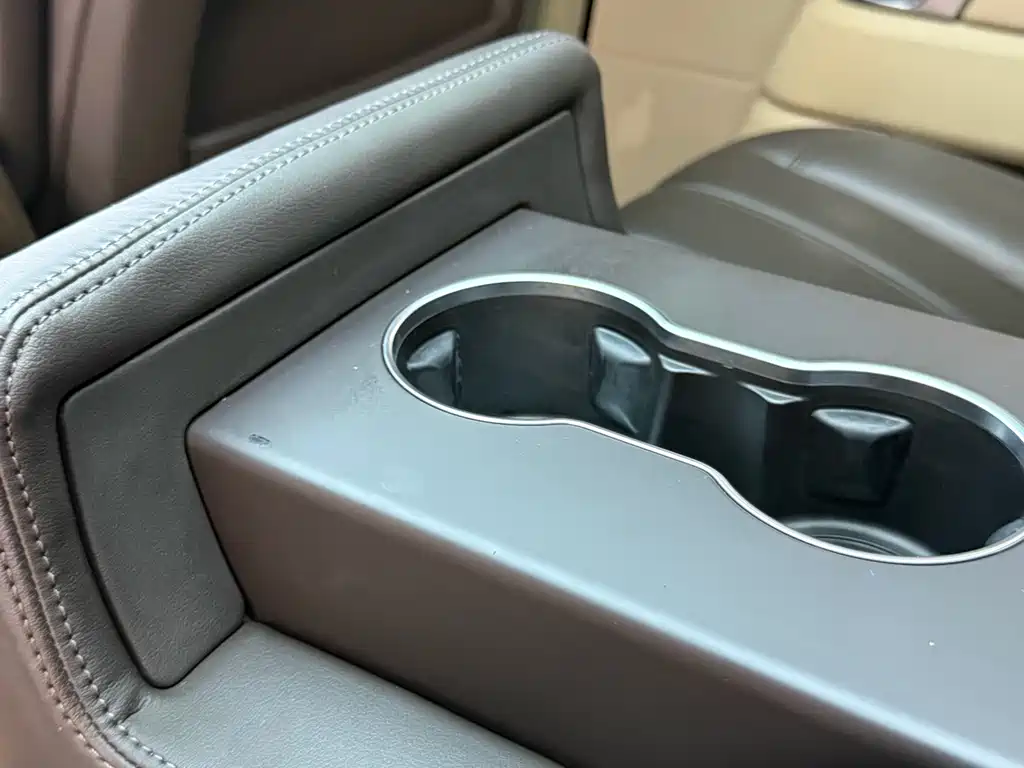 Land Rover Range Rover — миниатюра 17
