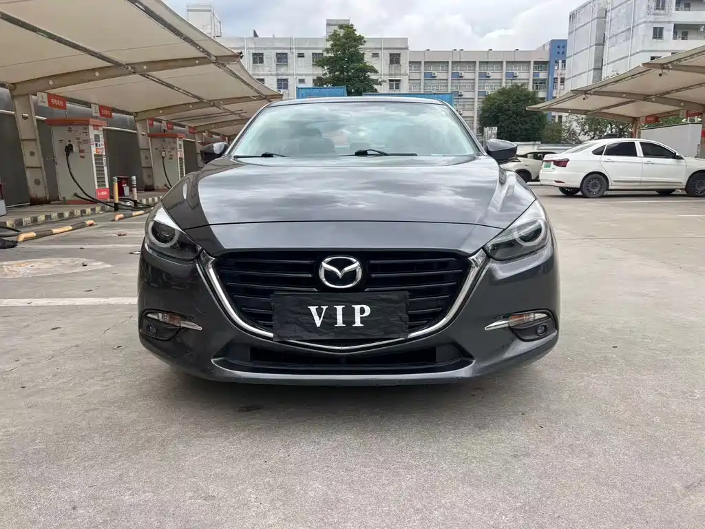 Mazda Mazda3 3 2017 2.0L AT Luxury V