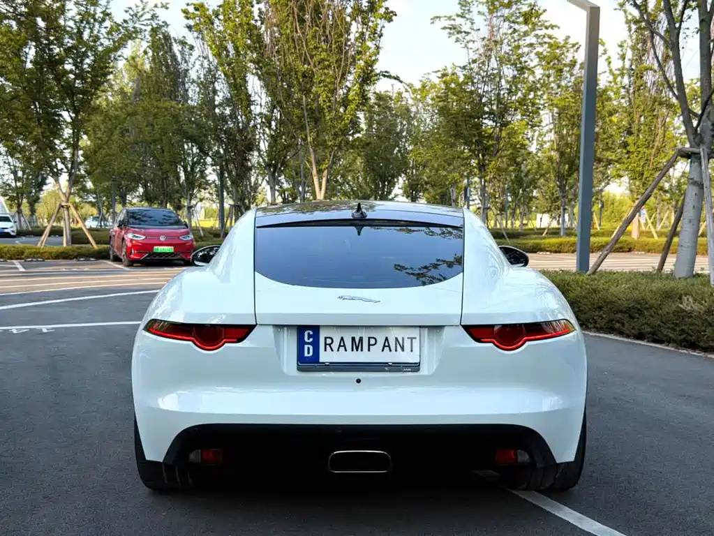 Jaguar F-TYPE — миниатюра 3