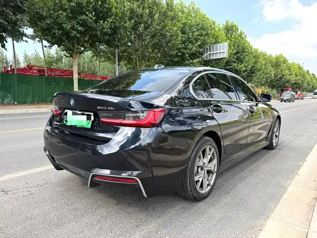 BMW i3 — миниатюра 6