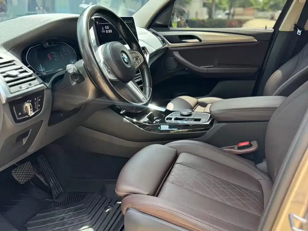 BMW iX3 — миниатюра 4