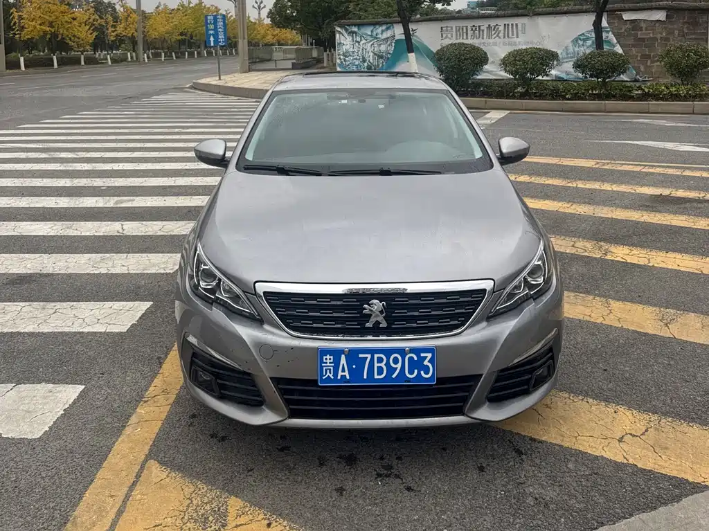 PEUGEOT 308