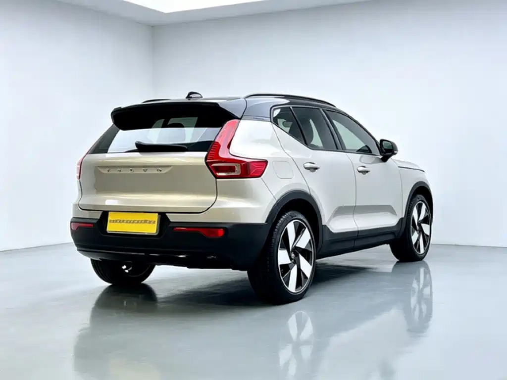 Volvo XC40 NEV — миниатюра 6