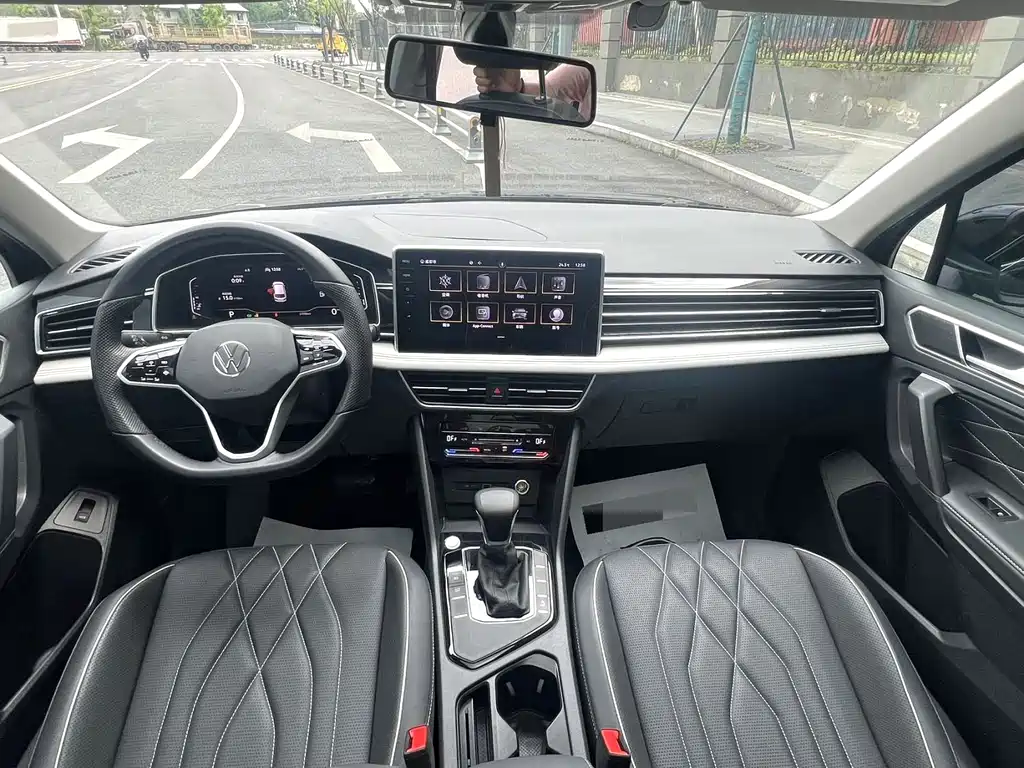 Volkswagen Tiguan L — миниатюра 6