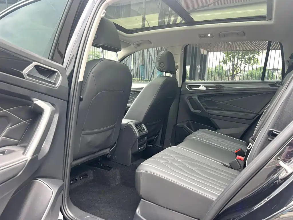Volkswagen Tiguan L — миниатюра 9
