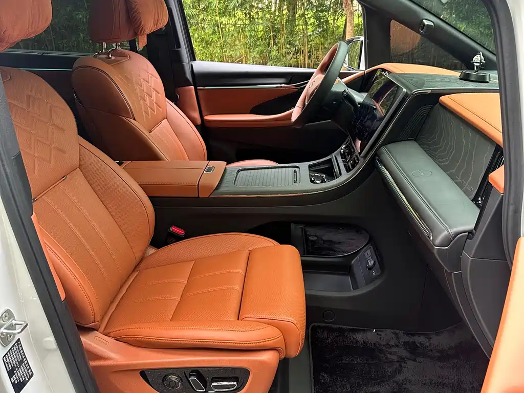 GAC Motor Trumpchi Xiangwang M8 — миниатюра 14