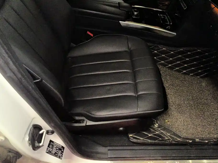 Mercedes-Benz E-Class E 2015 E 200 L Sport
