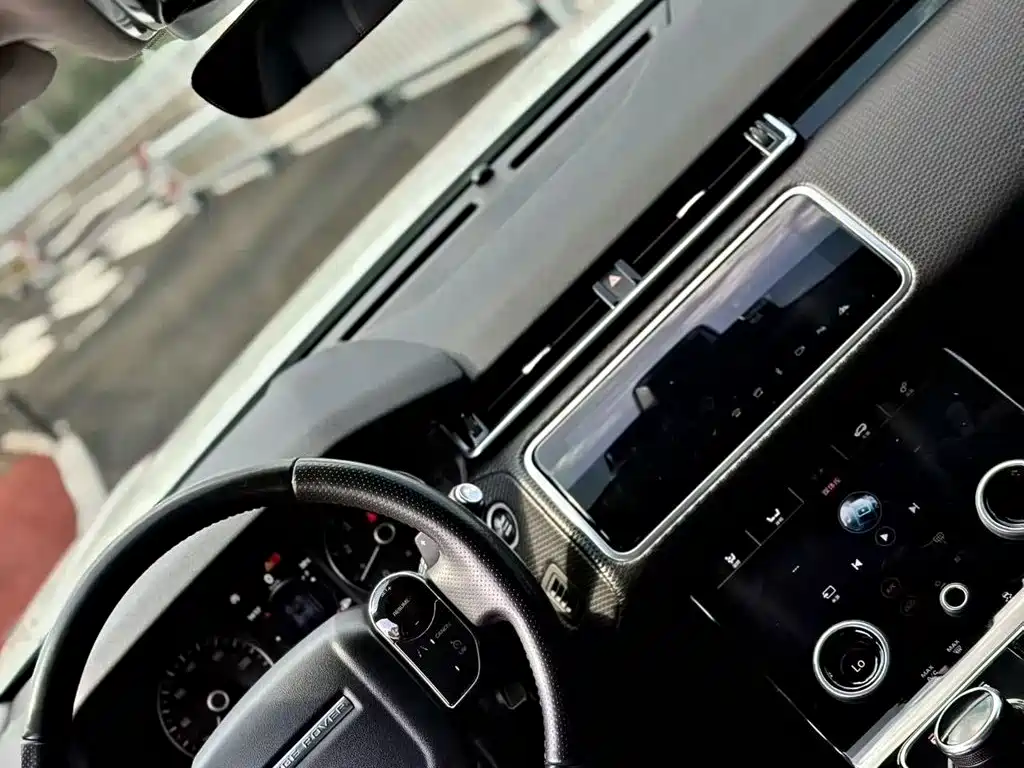 Land Rover Velar — миниатюра 7