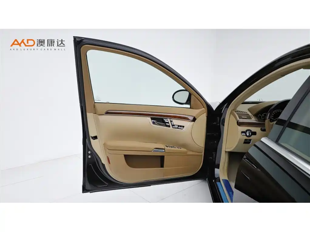 Mercedes-Benz S-Class — миниатюра 10