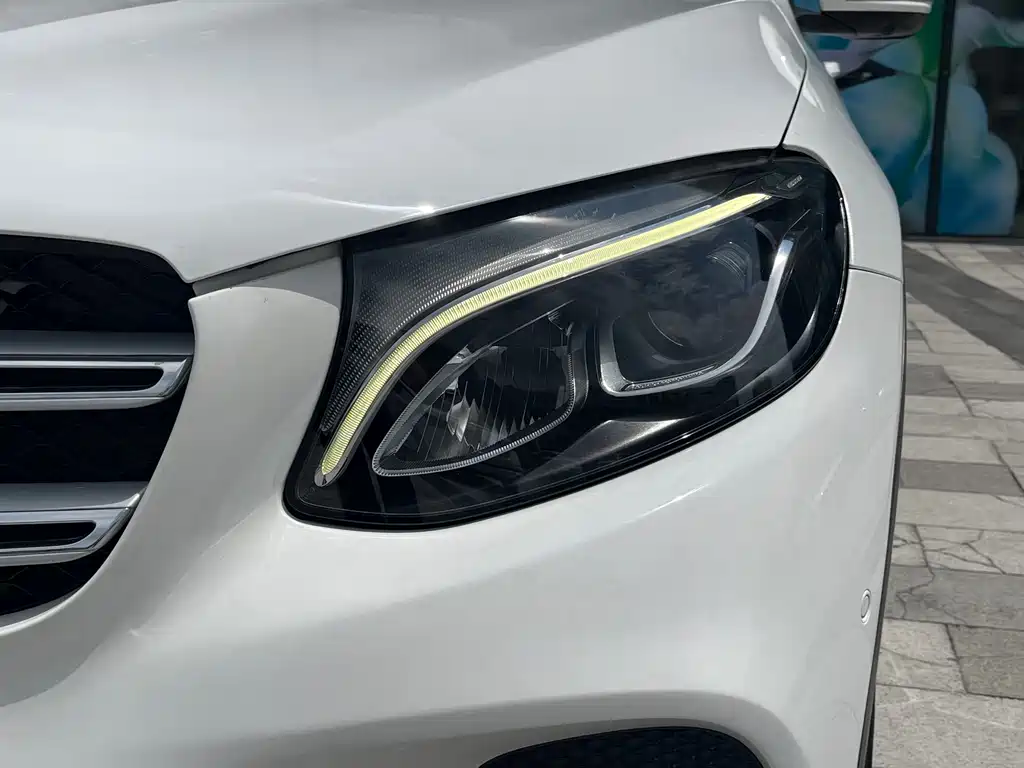 Mercedes-Benz GLC — миниатюра 7