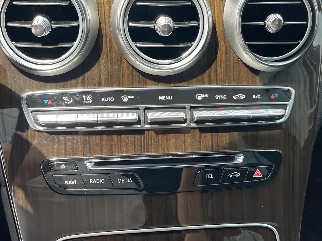 Mercedes-Benz GLC — миниатюра 16