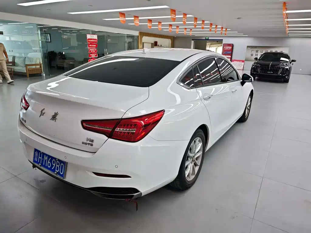 Hongqi Hongqi H5 — миниатюра 3