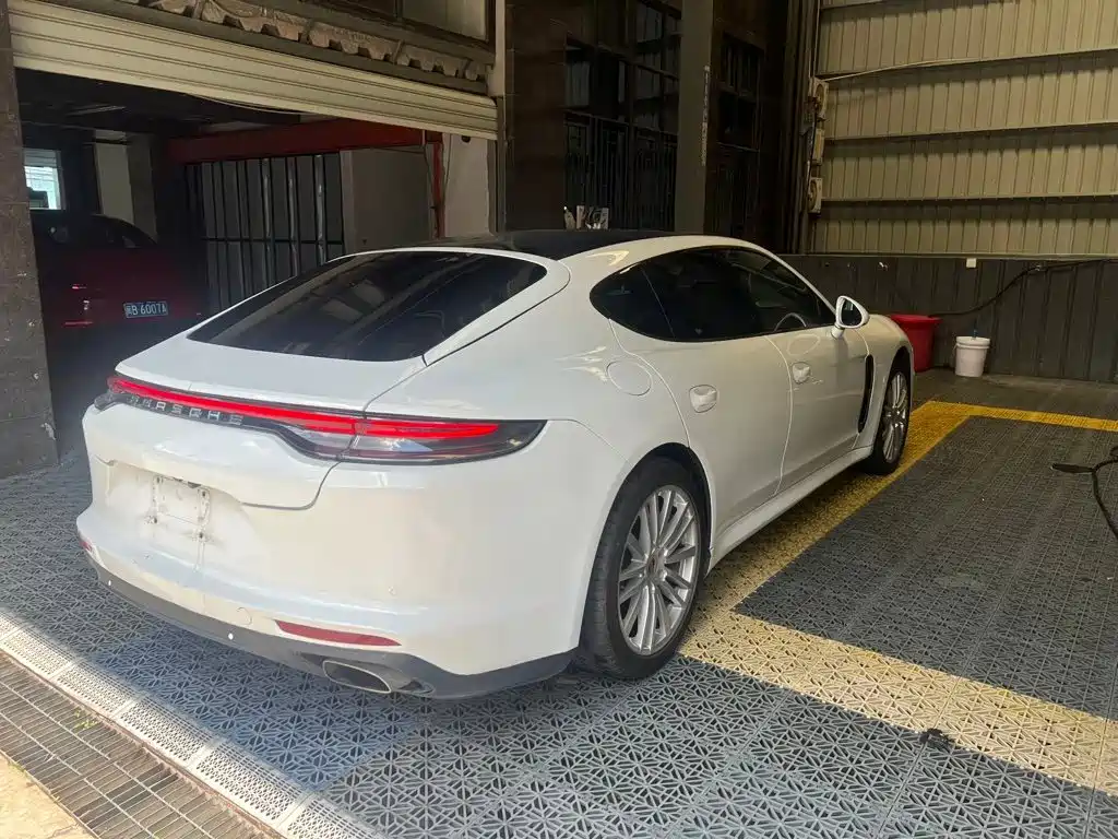 Porsche Panamera — миниатюра 6