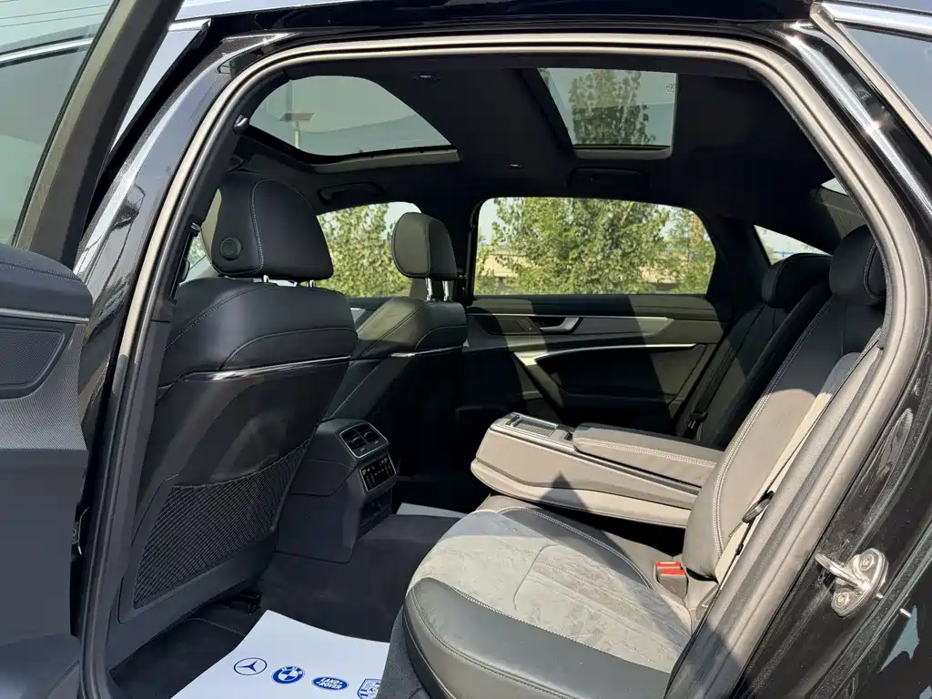 Audi A6L — миниатюра 2