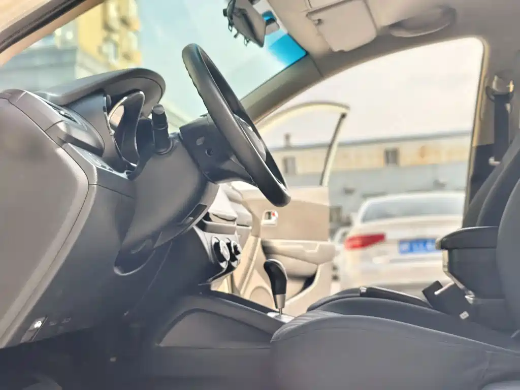 Kia K2 — миниатюра 10