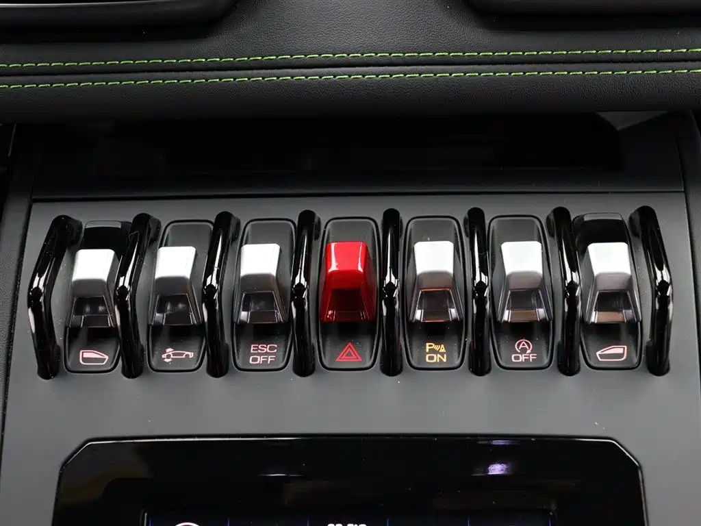 LAMBORGHINI HURACÁN