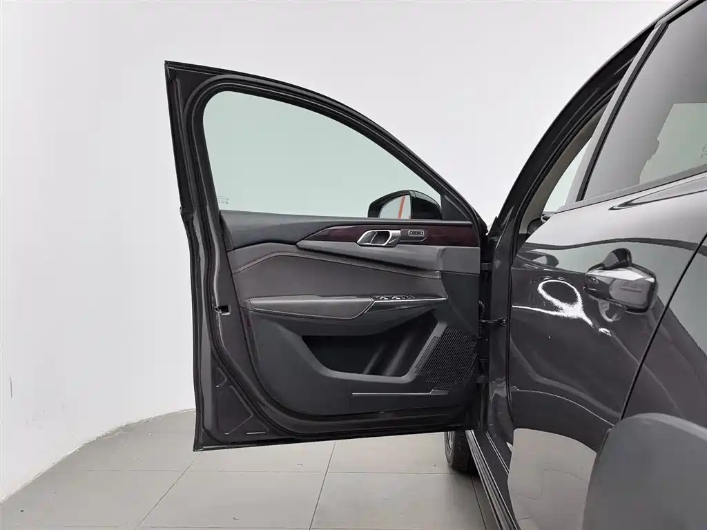 Lynk & Co 02 2019 2.0T AT Pro VI
