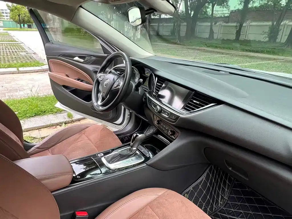 Buick Regal — миниатюра 13