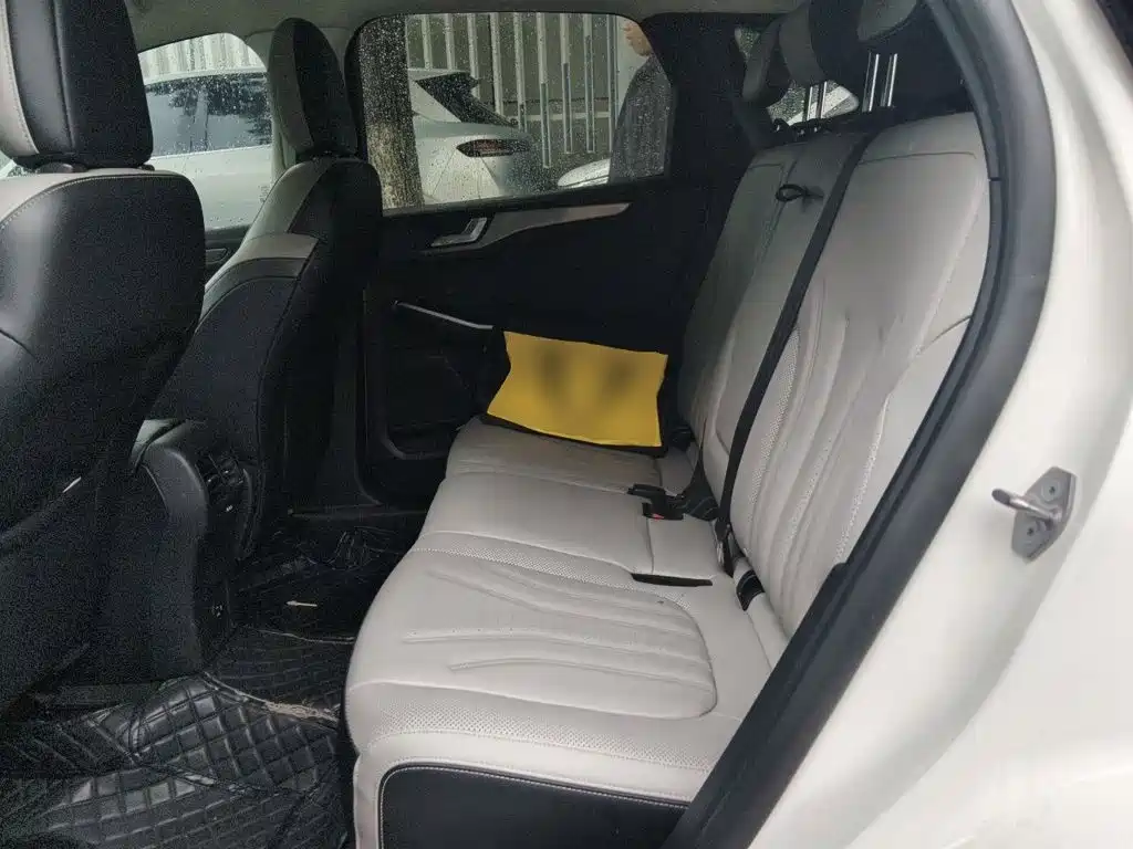Ford Escape — миниатюра 13