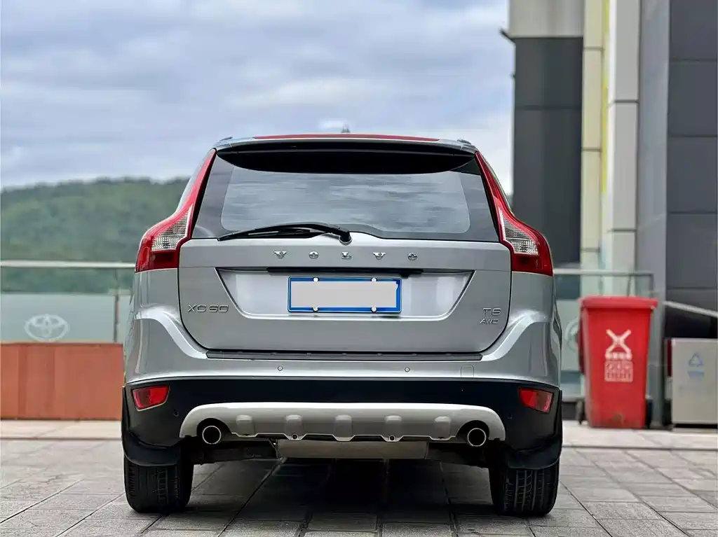 Volvo XC60 (Import) — миниатюра 9
