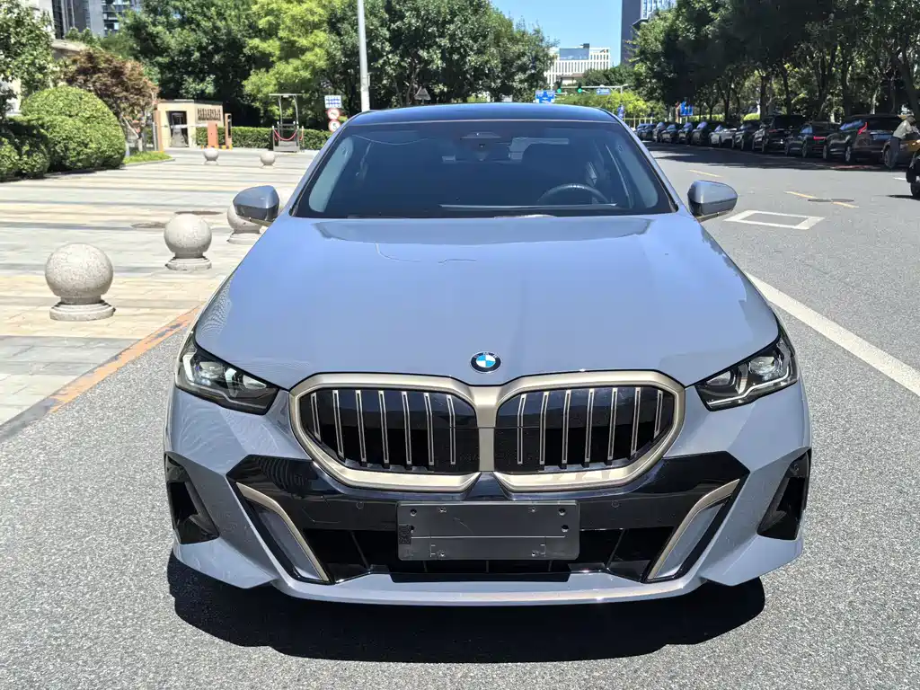 BMW 5 Series 5 2024 525Li M Sport
