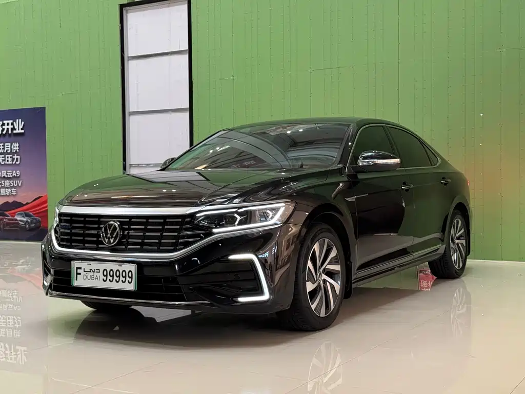 Volkswagen Passat PHEV — миниатюра 3