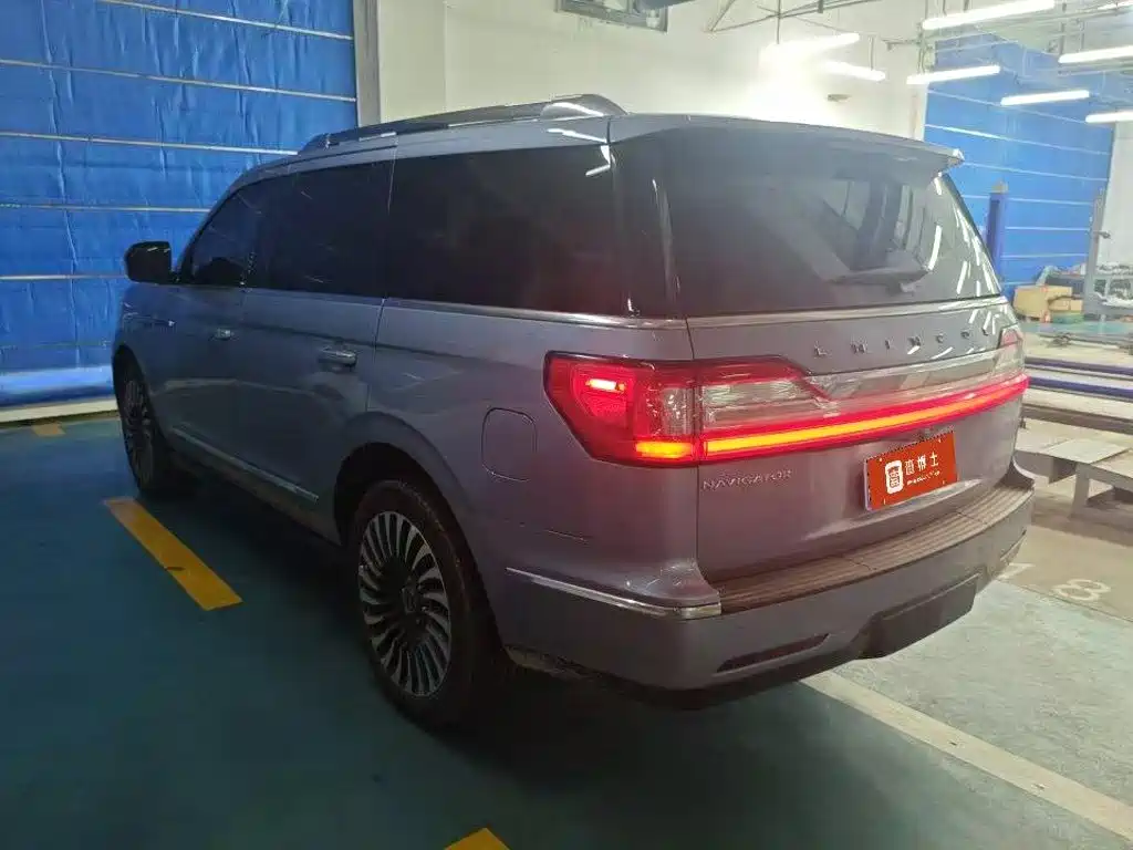 Lincoln Navigator — миниатюра 5