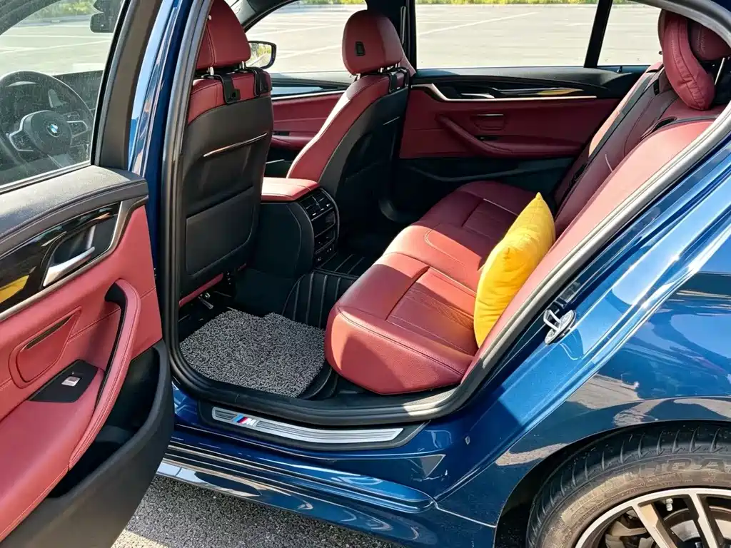 BMW 5 Series — миниатюра 3