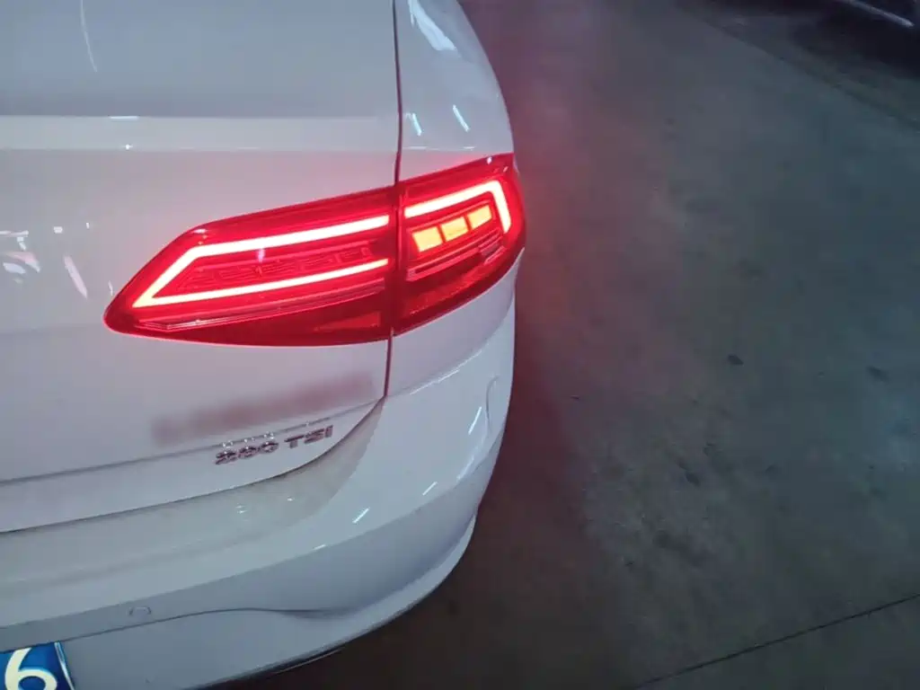 Volkswagen Lamando 2019 230TSI DSG VI