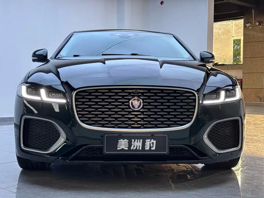 Jaguar XFL — миниатюра 2