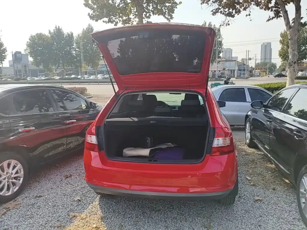 Skoda Rapid Spaceback — миниатюра 19