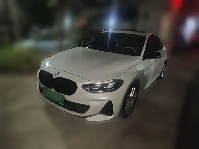 2022 BMW 1er