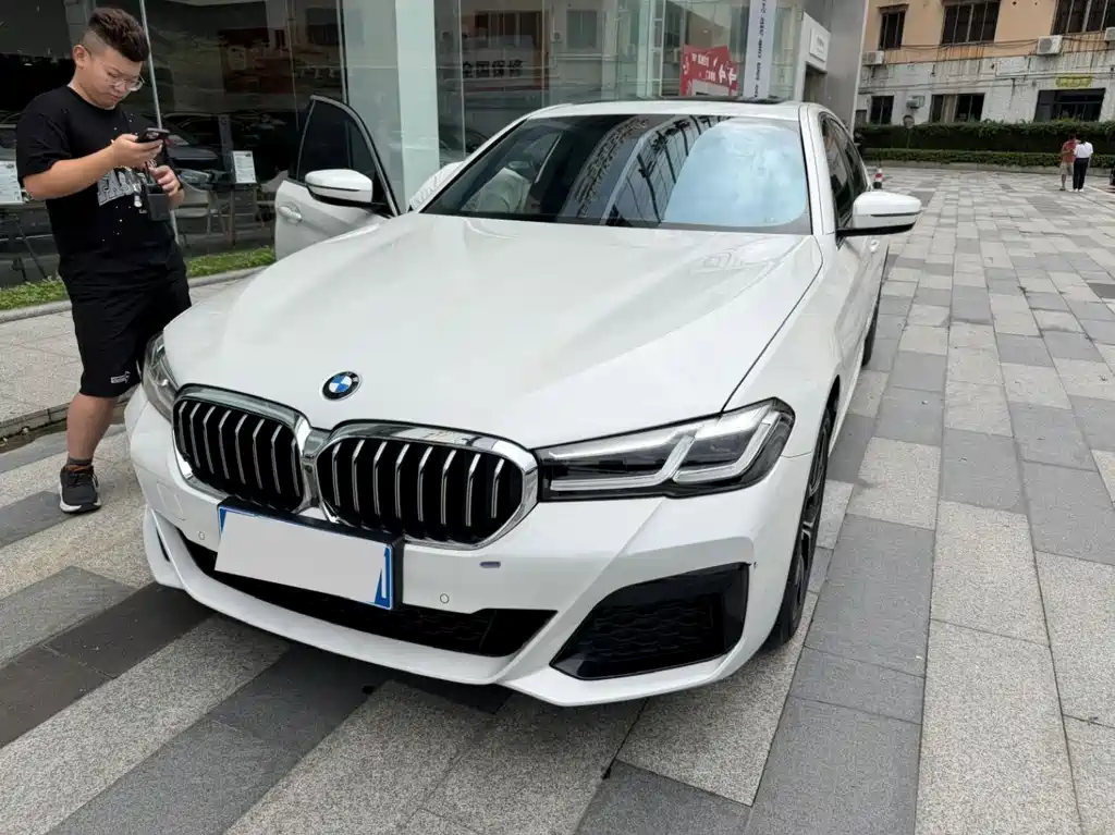 BMW 5 Series 2023