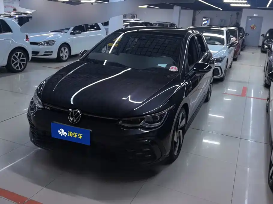 Volkswagen Golf GTI