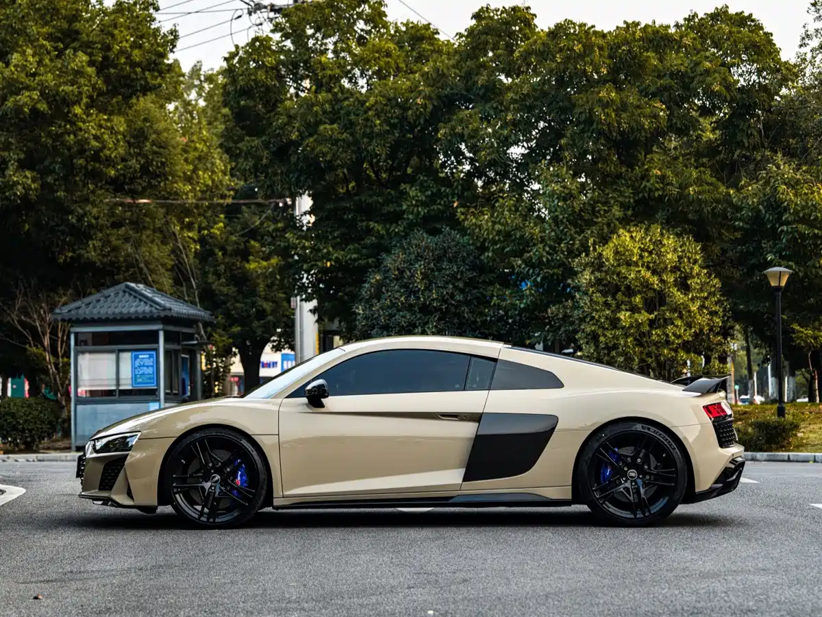 Audi R8