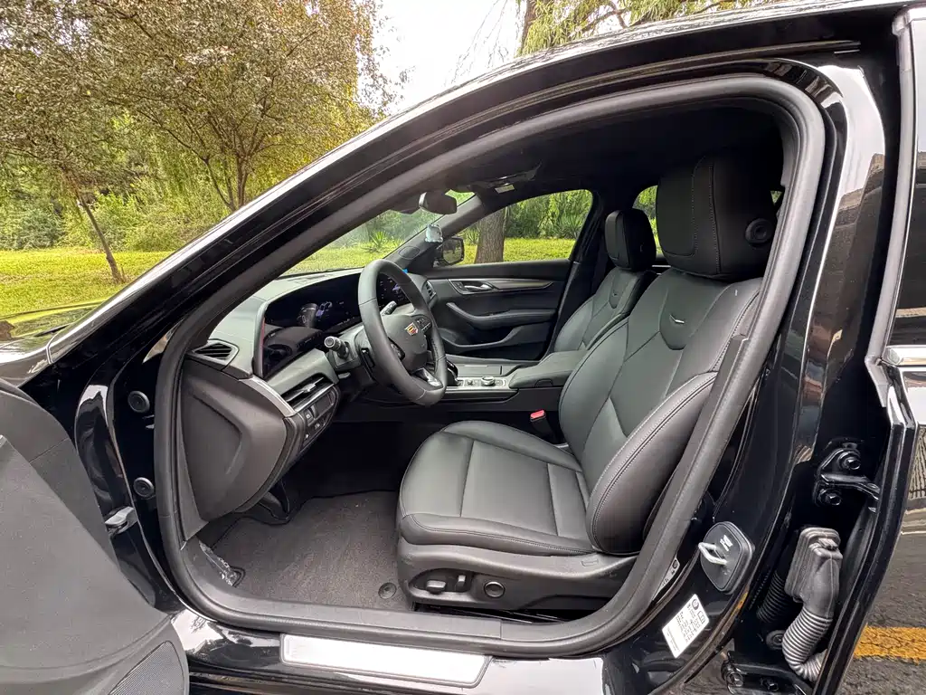 Cadillac CT5 2025 28T Sport