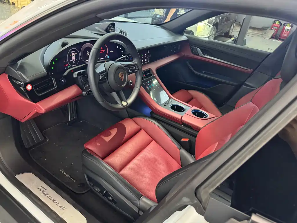 Porsche Taycan 2024 Taycan 4