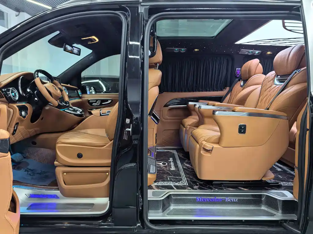 Mercedes-Benz V-Class — миниатюра 7