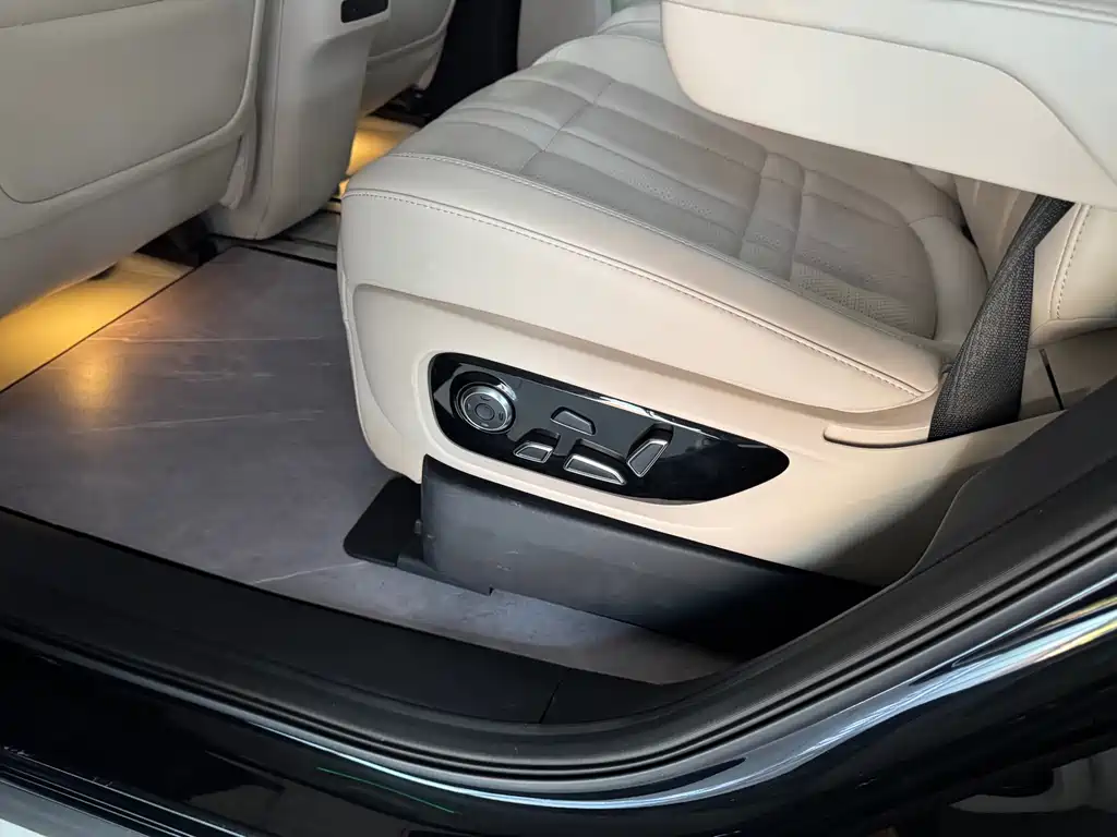 Changan Deepal DARK BLUE S09