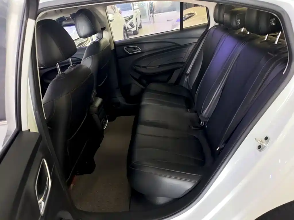 Roewe i5 — миниатюра 17
