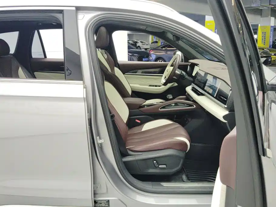Geely Xingyue L — миниатюра 8