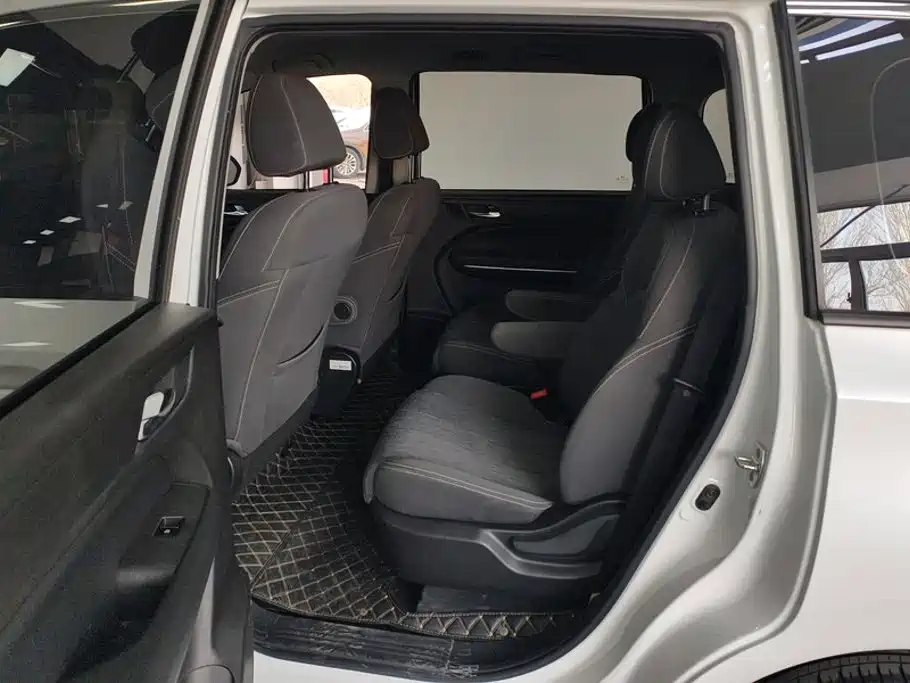 GAC Motor Trumpchi M6 — миниатюра 11