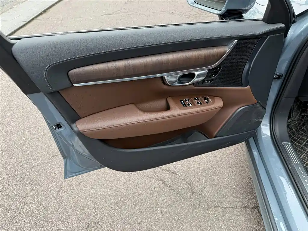 Volvo S90 - фото 6