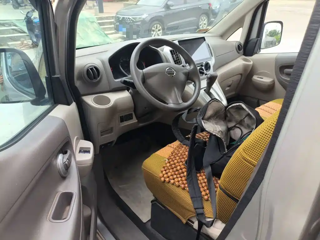 Nissan NV200 — миниатюра 12