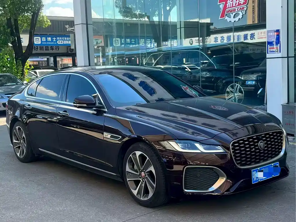 Jaguar XFL — миниатюра 2