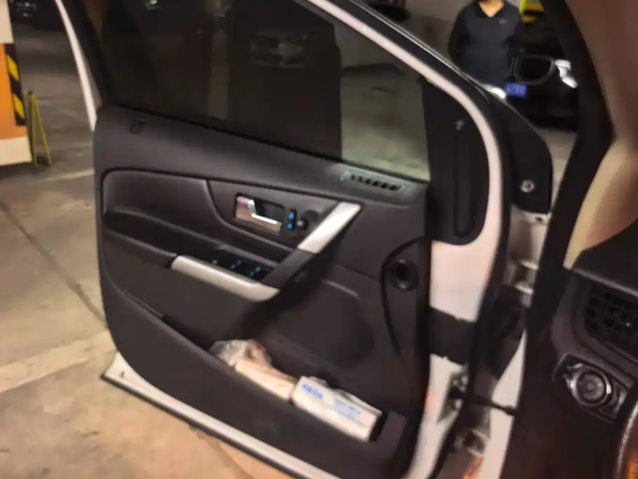 Ford Edge (Import) — миниатюра 7
