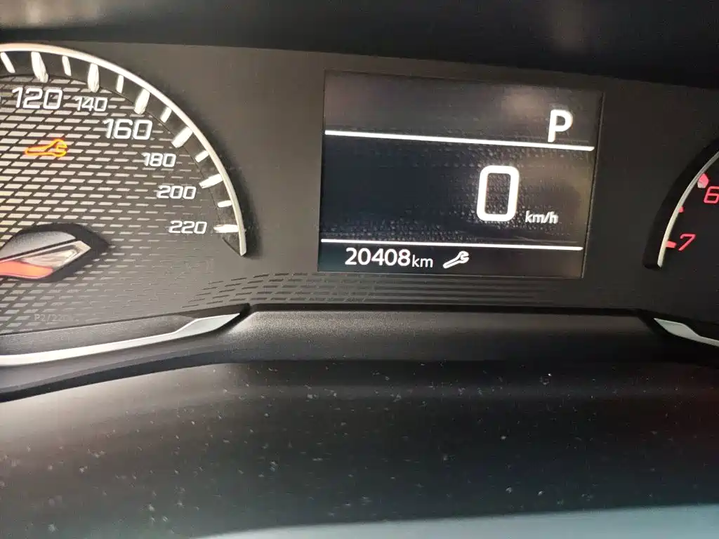 Peugeot 2008 — миниатюра 8