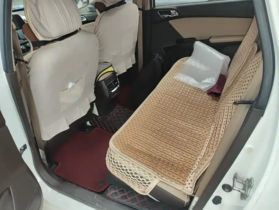 Baojun 310W — миниатюра 11