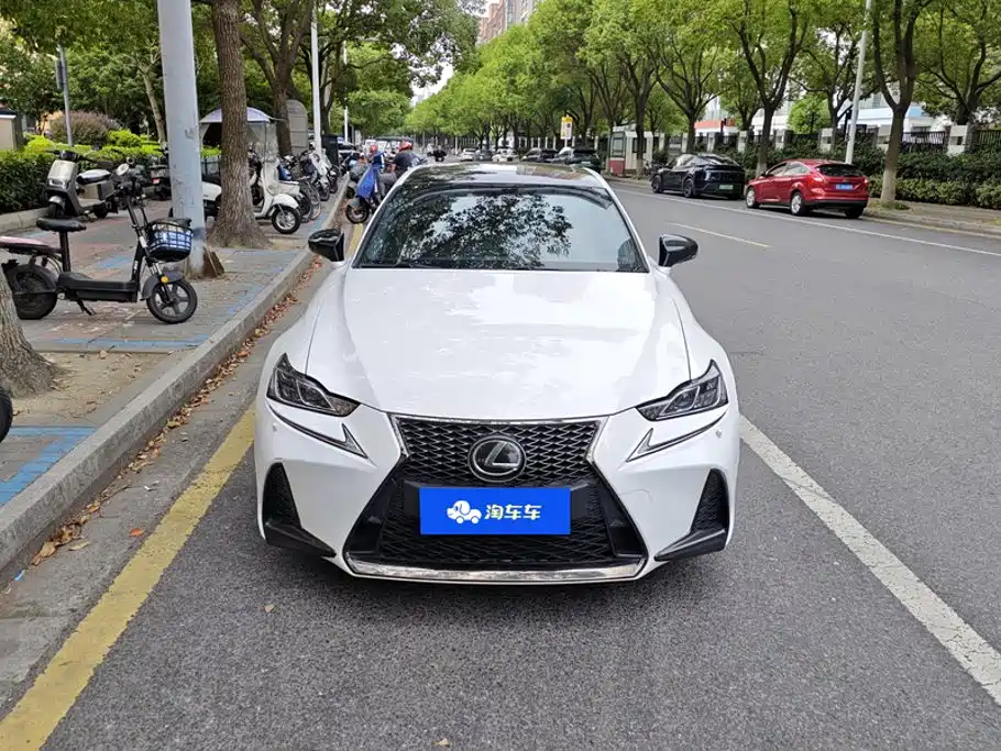 Lexus IS — миниатюра 2